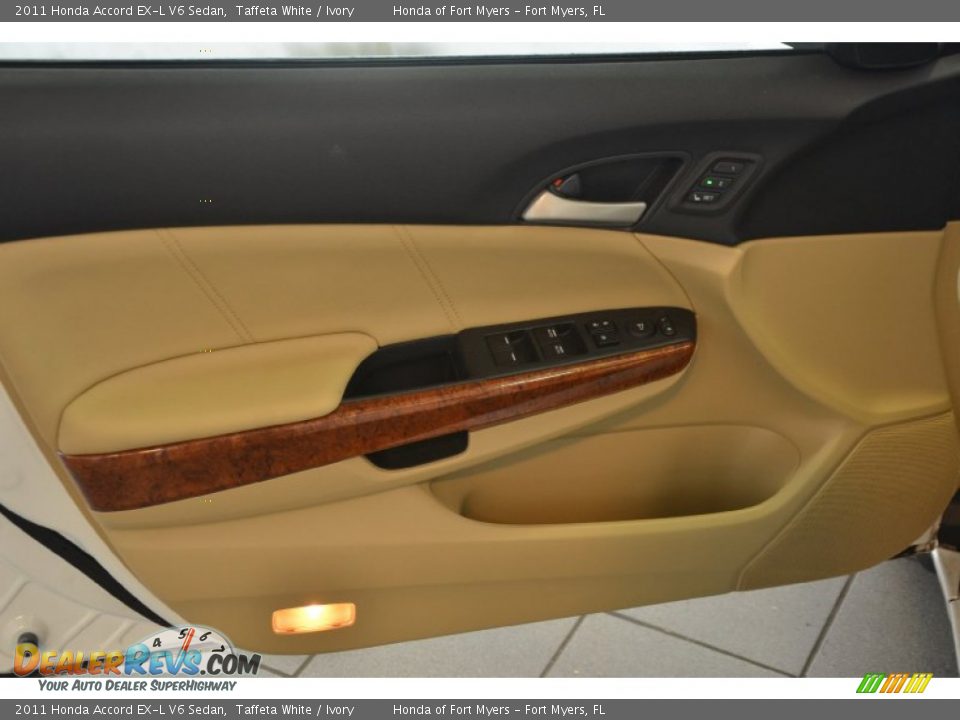 2011 Honda Accord EX-L V6 Sedan Taffeta White / Ivory Photo #10