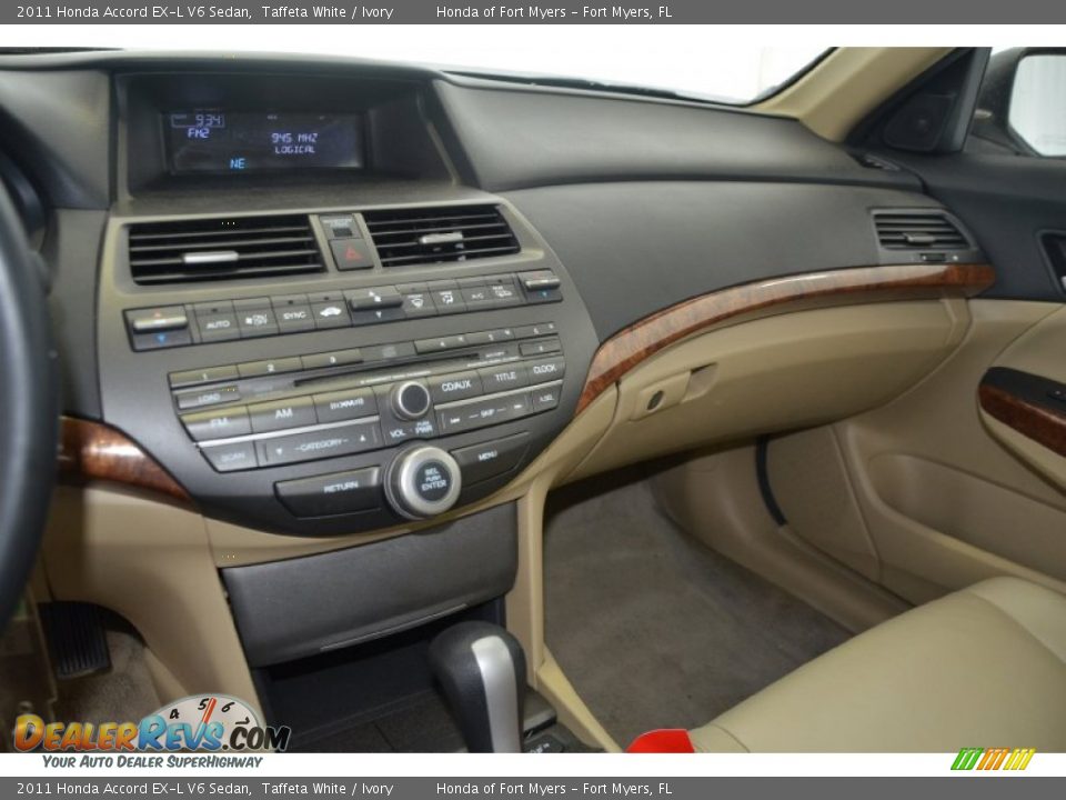 2011 Honda Accord EX-L V6 Sedan Taffeta White / Ivory Photo #13