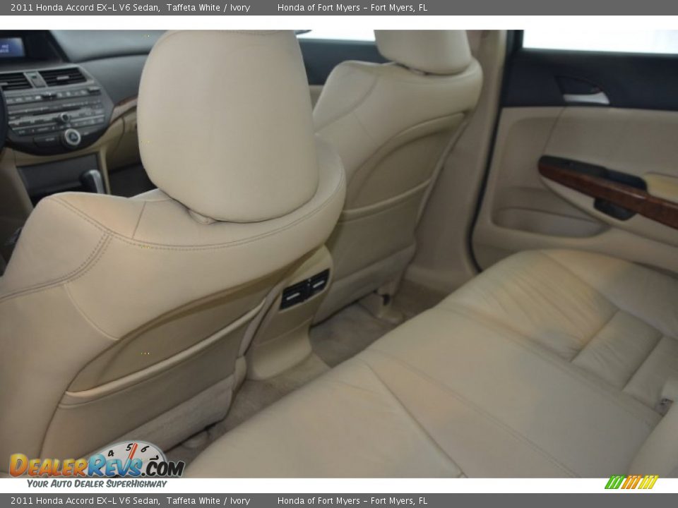 2011 Honda Accord EX-L V6 Sedan Taffeta White / Ivory Photo #24