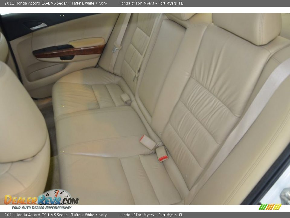 2011 Honda Accord EX-L V6 Sedan Taffeta White / Ivory Photo #25