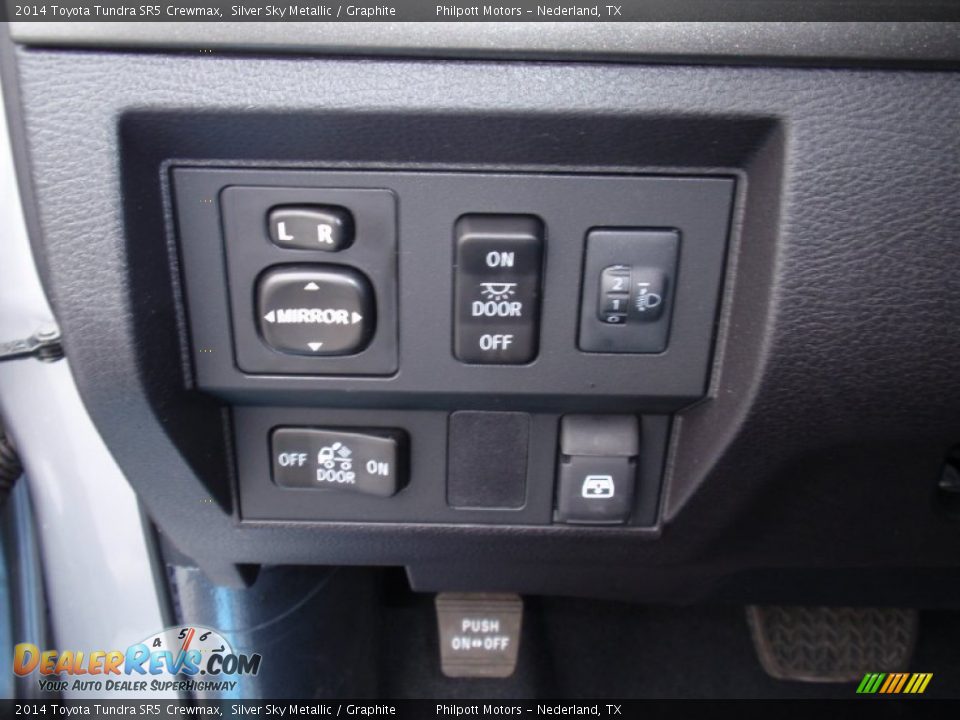 2014 Toyota Tundra SR5 Crewmax Silver Sky Metallic / Graphite Photo #33