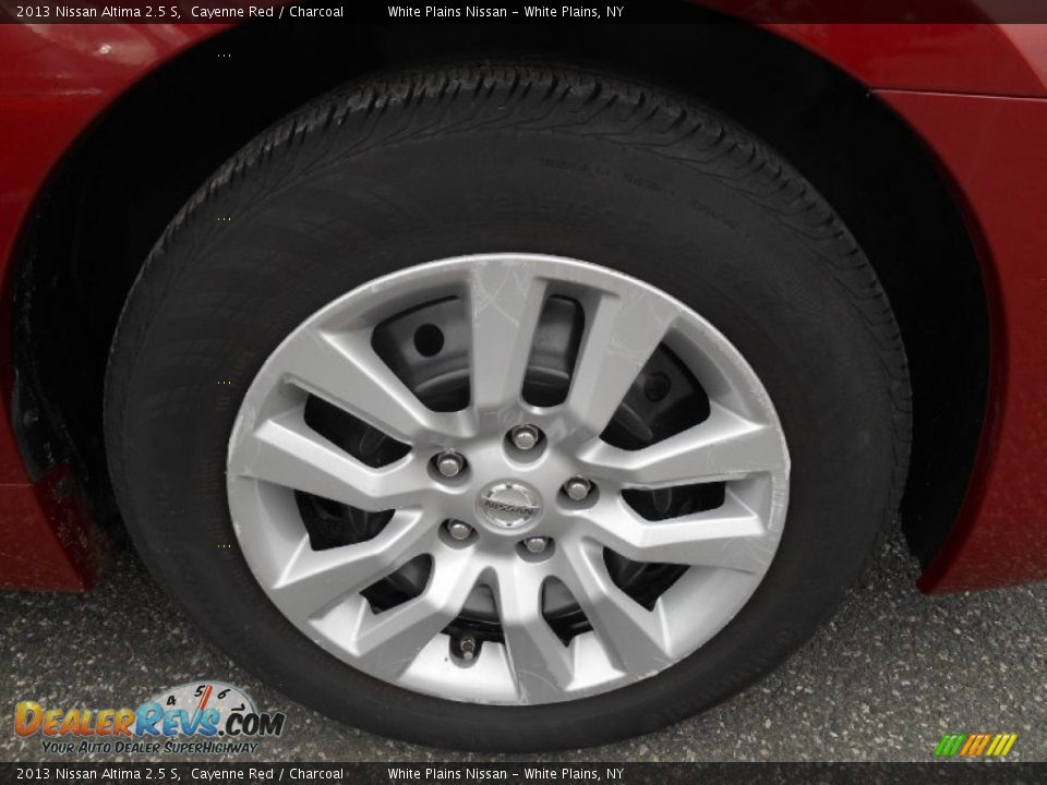 2013 Nissan Altima 2.5 S Cayenne Red / Charcoal Photo #3