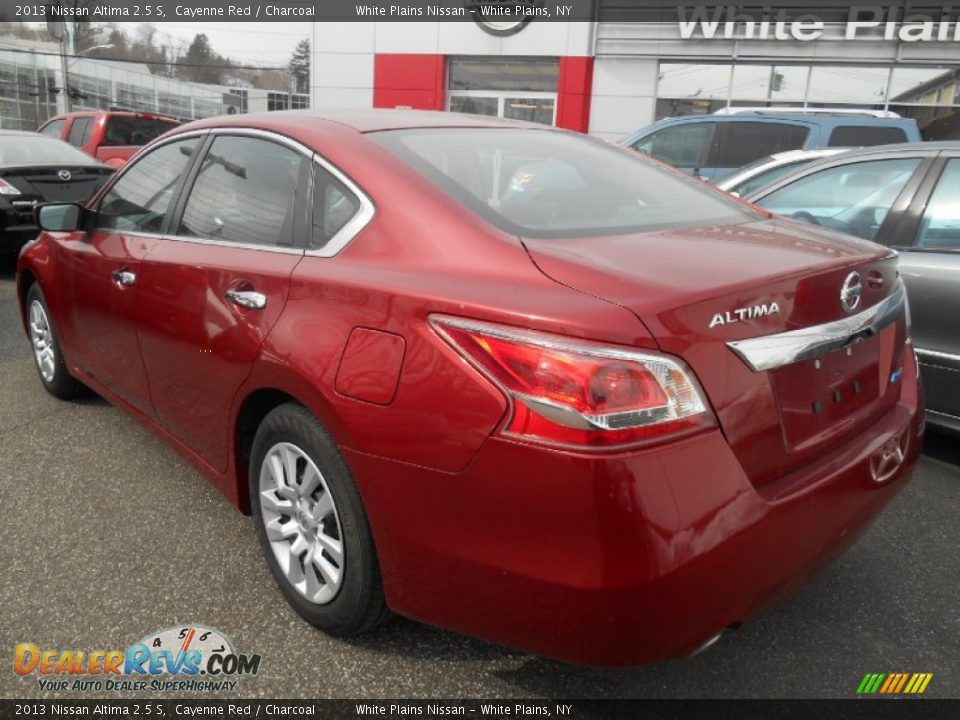 2013 Nissan Altima 2.5 S Cayenne Red / Charcoal Photo #6