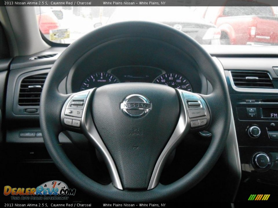 2013 Nissan Altima 2.5 S Cayenne Red / Charcoal Photo #16