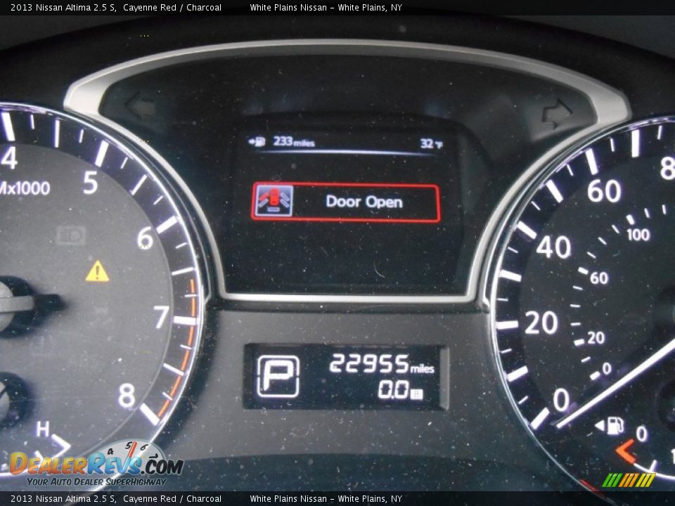 2013 Nissan Altima 2.5 S Cayenne Red / Charcoal Photo #19