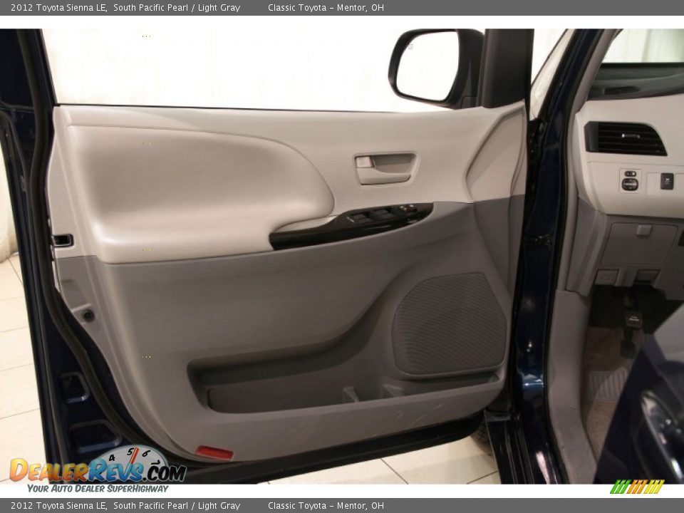 2012 Toyota Sienna LE South Pacific Pearl / Light Gray Photo #4