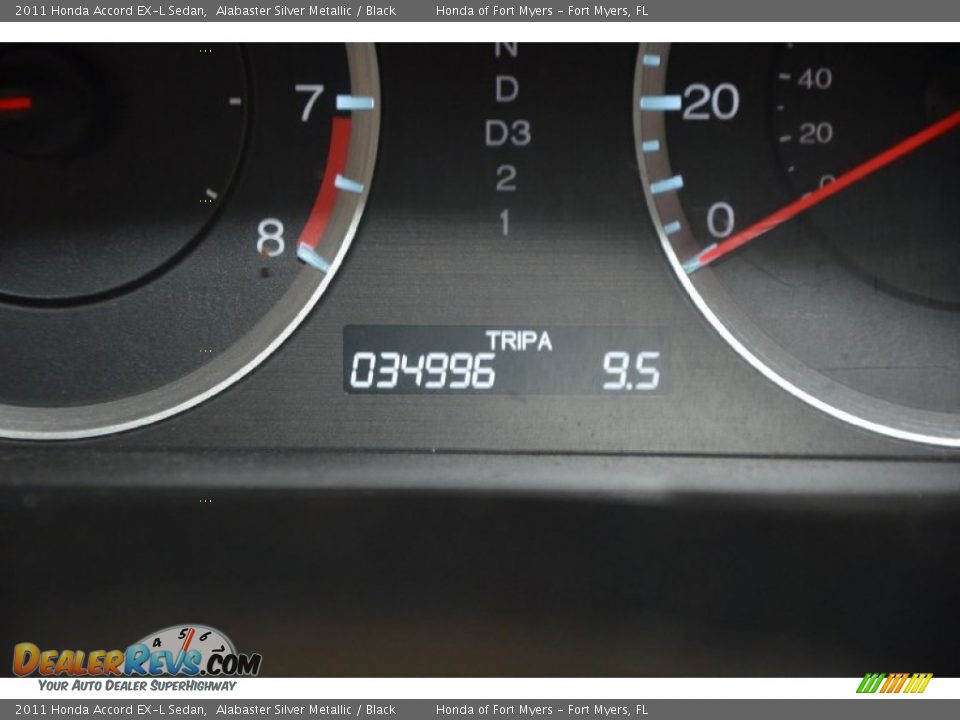 2011 Honda Accord EX-L Sedan Alabaster Silver Metallic / Black Photo #11