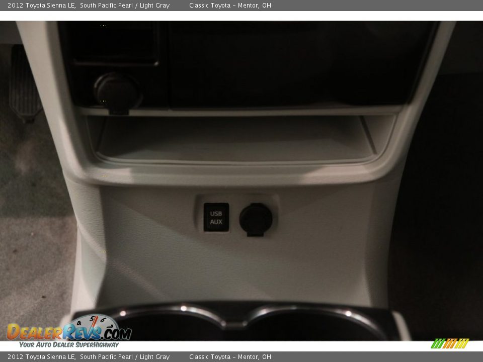 2012 Toyota Sienna LE South Pacific Pearl / Light Gray Photo #33