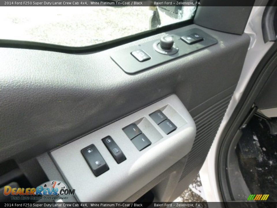 2014 Ford F250 Super Duty Lariat Crew Cab 4x4 White Platinum Tri-Coat / Black Photo #13