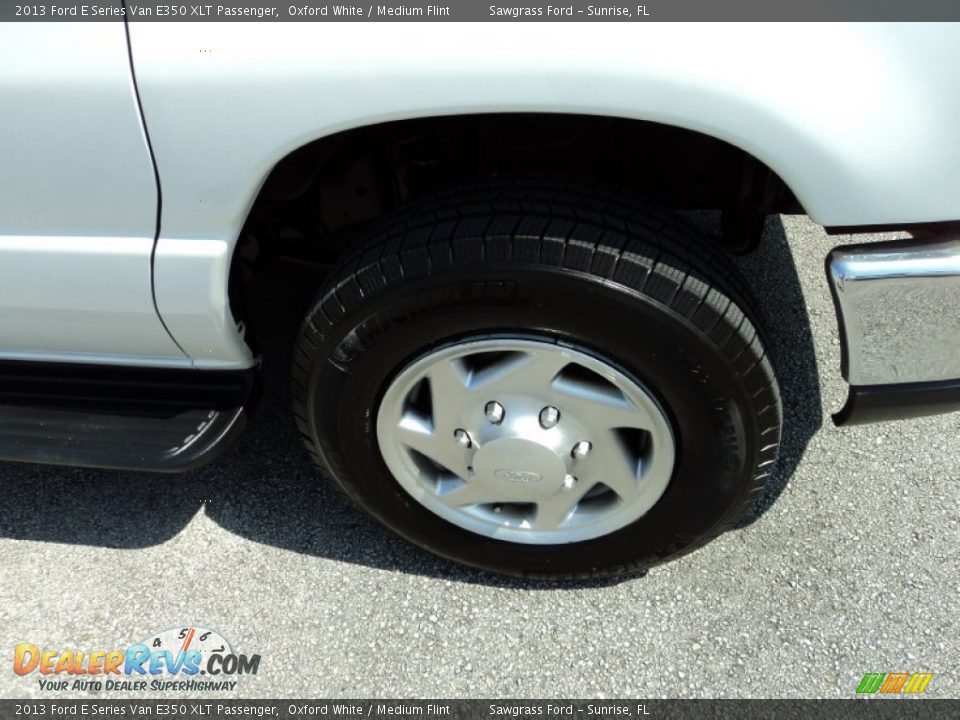 2013 Ford E Series Van E350 XLT Passenger Oxford White / Medium Flint Photo #3
