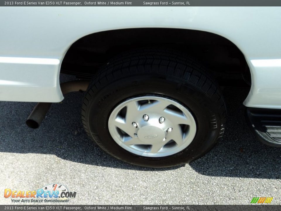 2013 Ford E Series Van E350 XLT Passenger Oxford White / Medium Flint Photo #4