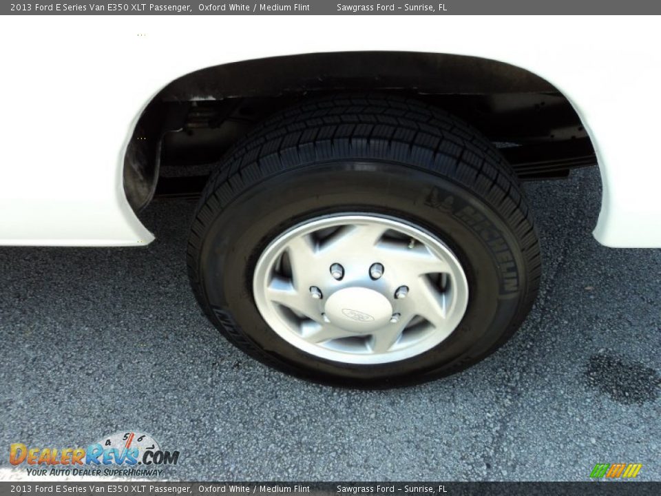 2013 Ford E Series Van E350 XLT Passenger Oxford White / Medium Flint Photo #10