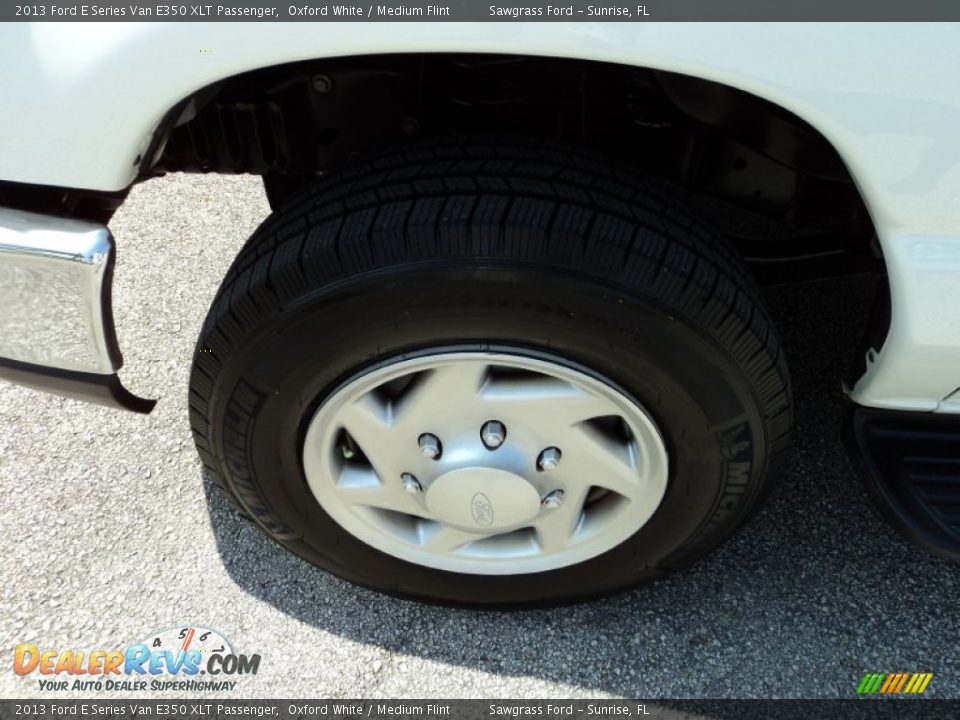 2013 Ford E Series Van E350 XLT Passenger Oxford White / Medium Flint Photo #11