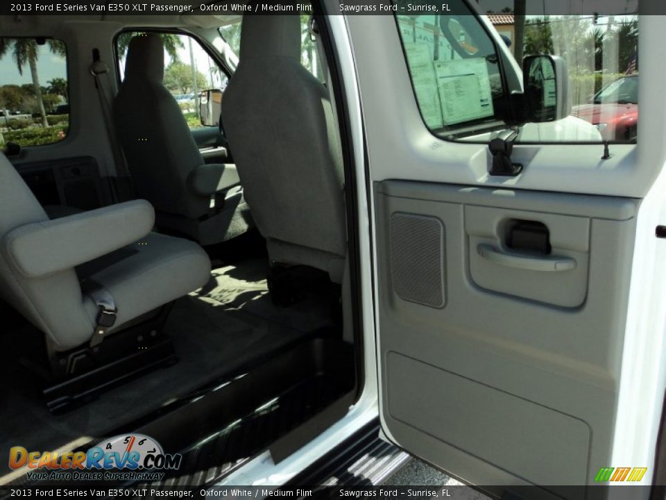 2013 Ford E Series Van E350 XLT Passenger Oxford White / Medium Flint Photo #21
