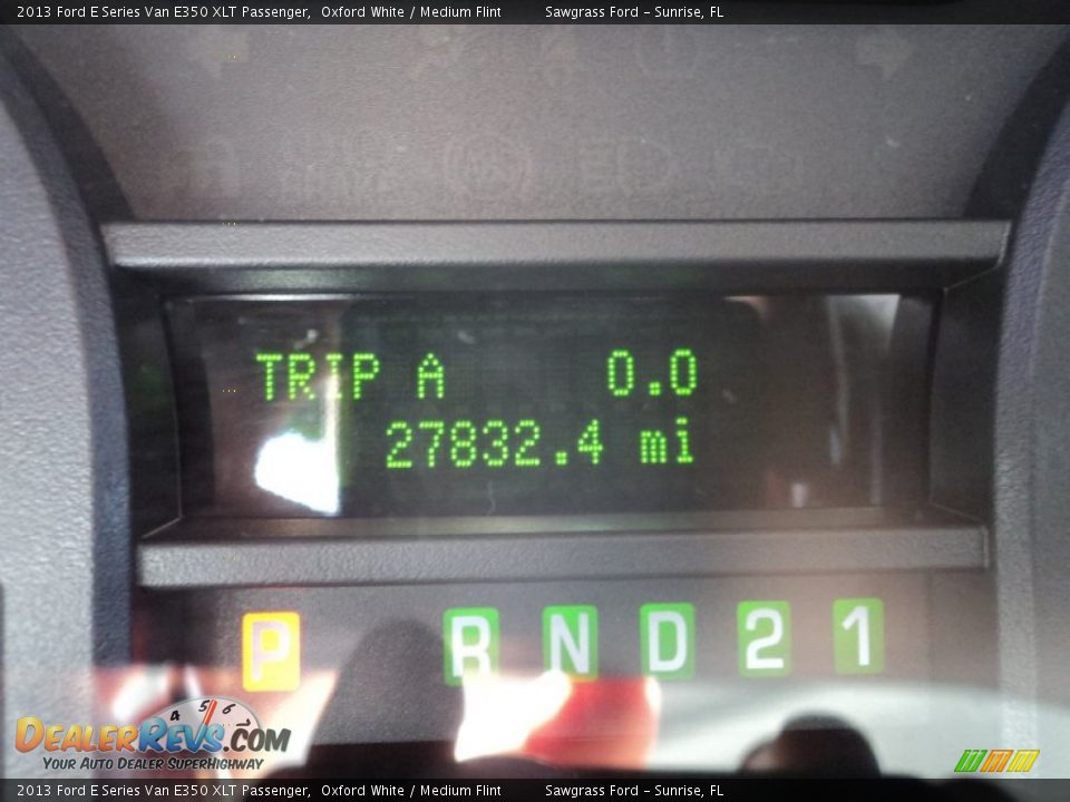 2013 Ford E Series Van E350 XLT Passenger Oxford White / Medium Flint Photo #32