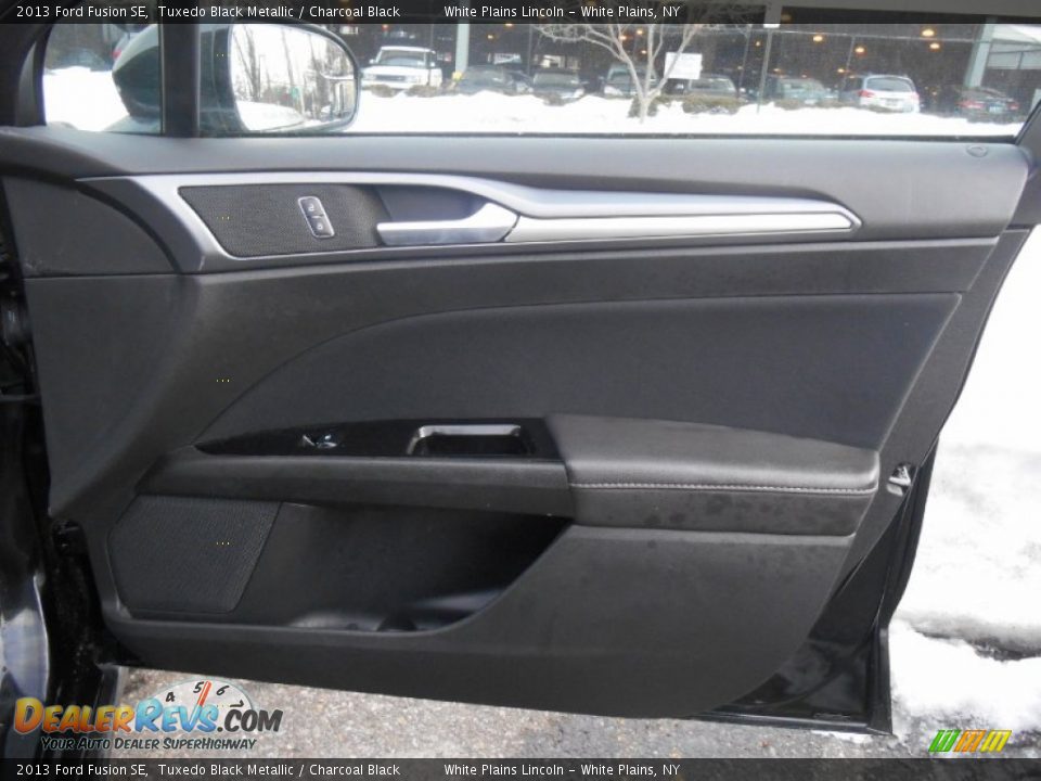 2013 Ford Fusion SE Tuxedo Black Metallic / Charcoal Black Photo #8