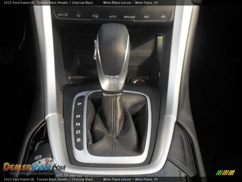 2013 Ford Fusion SE Tuxedo Black Metallic / Charcoal Black Photo #19