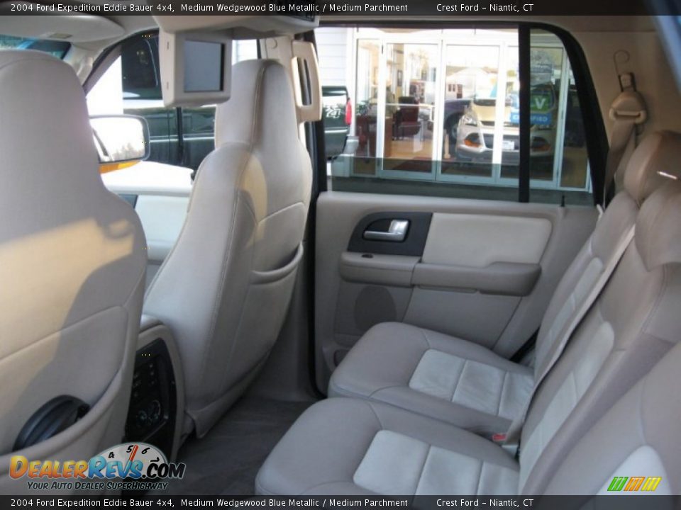 2004 Ford Expedition Eddie Bauer 4x4 Medium Wedgewood Blue Metallic / Medium Parchment Photo #13
