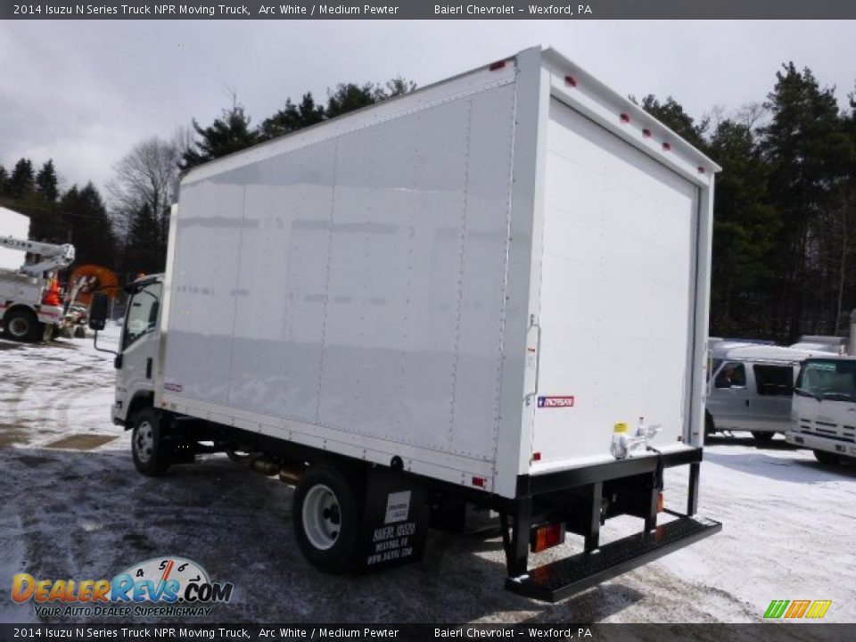 2014 Isuzu N Series Truck NPR Moving Truck Arc White / Medium Pewter Photo #8