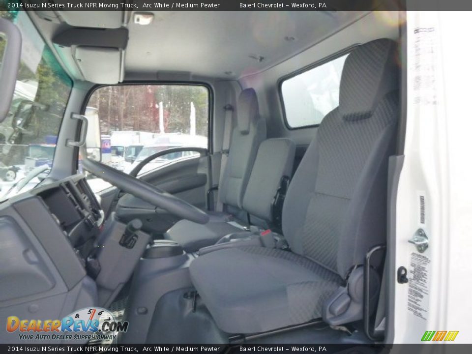 2014 Isuzu N Series Truck NPR Moving Truck Arc White / Medium Pewter Photo #11