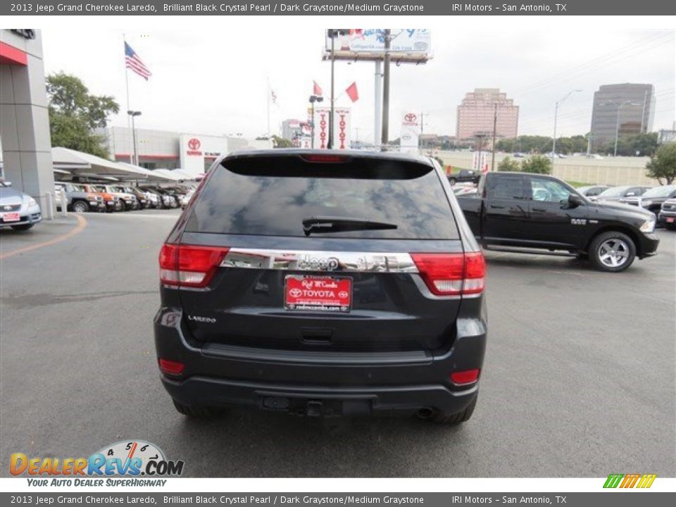2013 Jeep Grand Cherokee Laredo Brilliant Black Crystal Pearl / Dark Graystone/Medium Graystone Photo #6