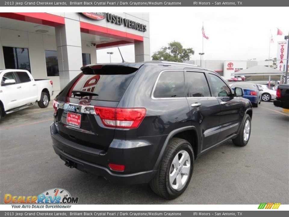 2013 Jeep Grand Cherokee Laredo Brilliant Black Crystal Pearl / Dark Graystone/Medium Graystone Photo #7