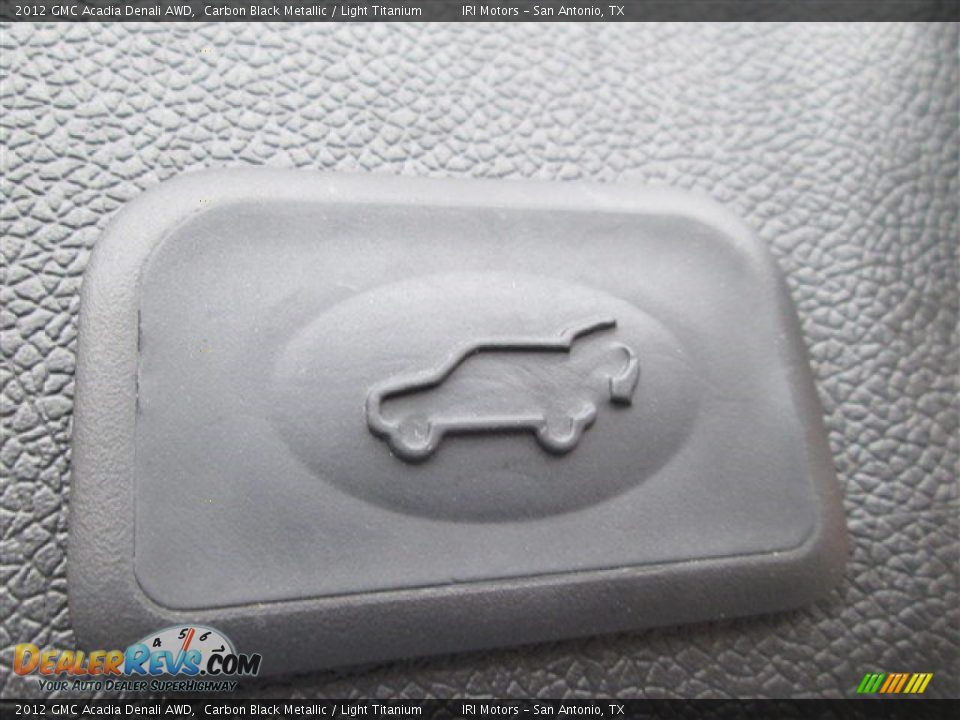 2012 GMC Acadia Denali AWD Carbon Black Metallic / Light Titanium Photo #17