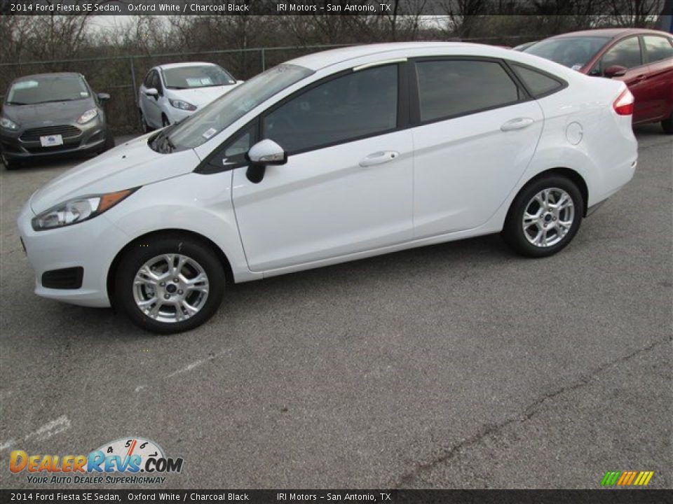 2014 Ford Fiesta SE Sedan Oxford White / Charcoal Black Photo #1