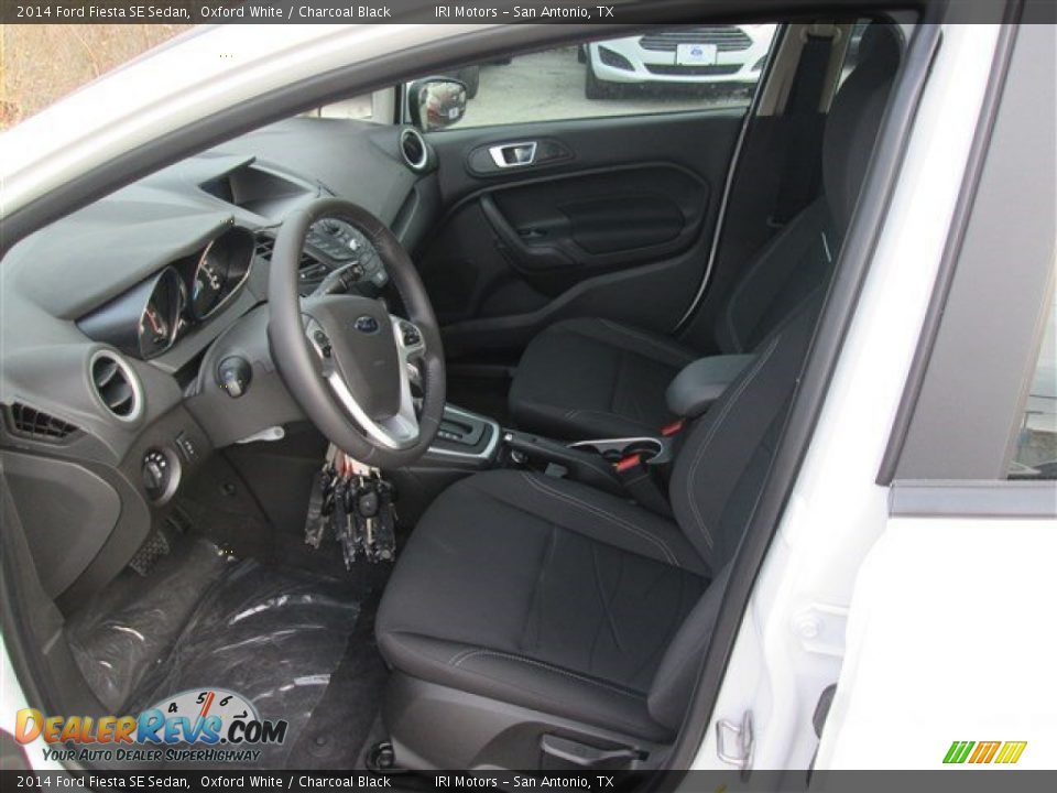 2014 Ford Fiesta SE Sedan Oxford White / Charcoal Black Photo #8