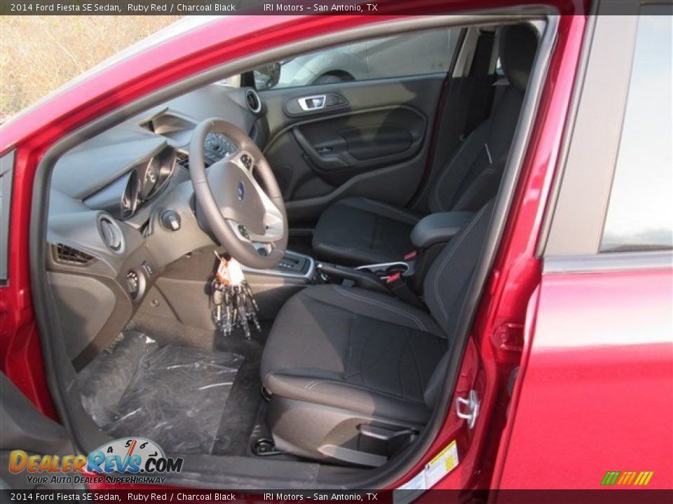 2014 Ford Fiesta SE Sedan Ruby Red / Charcoal Black Photo #10
