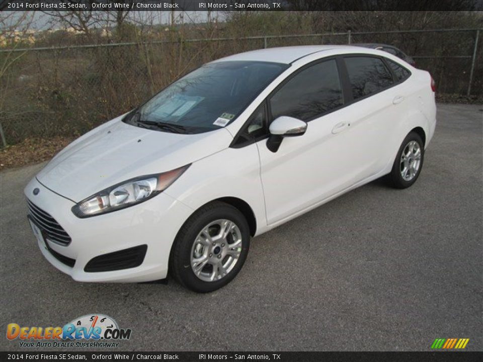 2014 Ford Fiesta SE Sedan Oxford White / Charcoal Black Photo #1