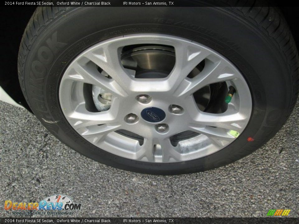 2014 Ford Fiesta SE Sedan Oxford White / Charcoal Black Photo #3