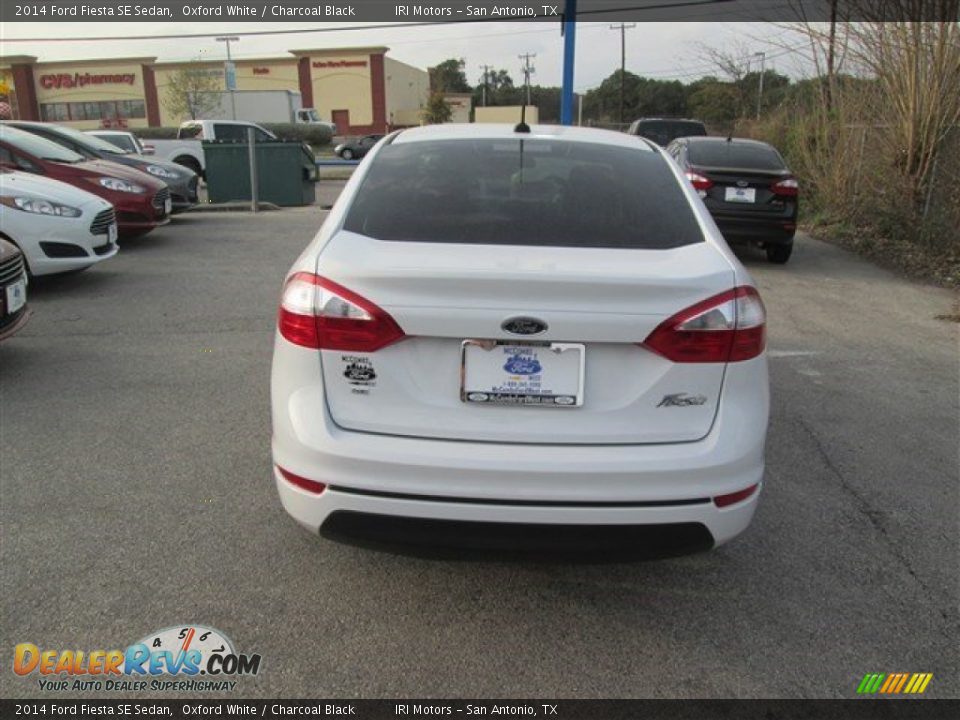 2014 Ford Fiesta SE Sedan Oxford White / Charcoal Black Photo #5