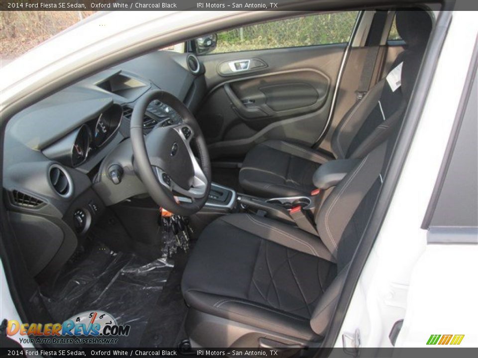 2014 Ford Fiesta SE Sedan Oxford White / Charcoal Black Photo #9