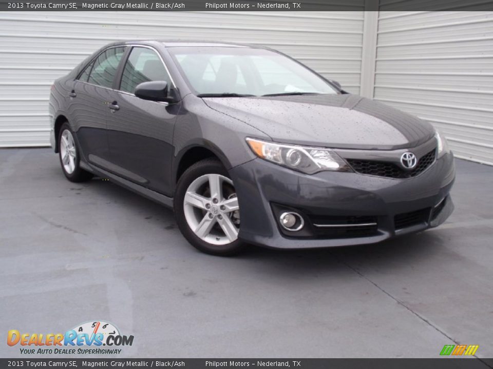 2013 Toyota Camry SE Magnetic Gray Metallic / Black/Ash Photo #1