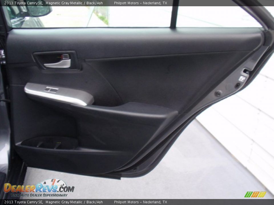 2013 Toyota Camry SE Magnetic Gray Metallic / Black/Ash Photo #25
