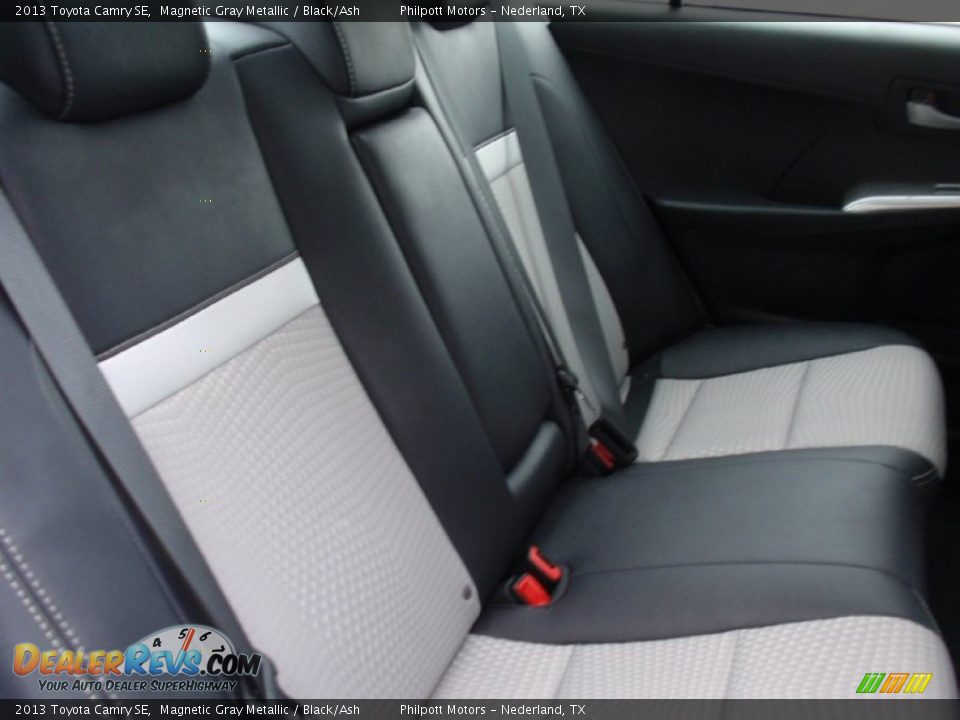 2013 Toyota Camry SE Magnetic Gray Metallic / Black/Ash Photo #27