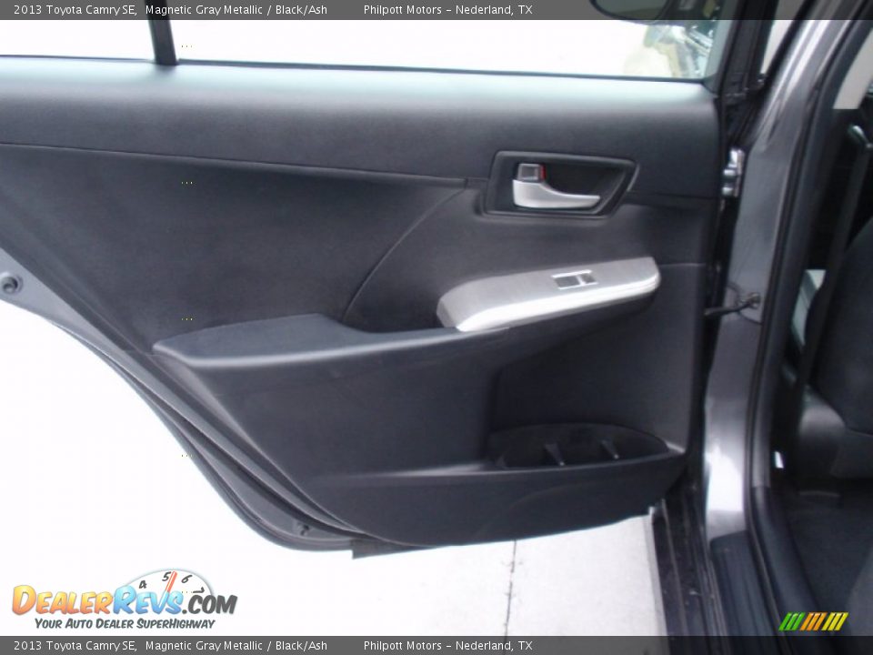 2013 Toyota Camry SE Magnetic Gray Metallic / Black/Ash Photo #29