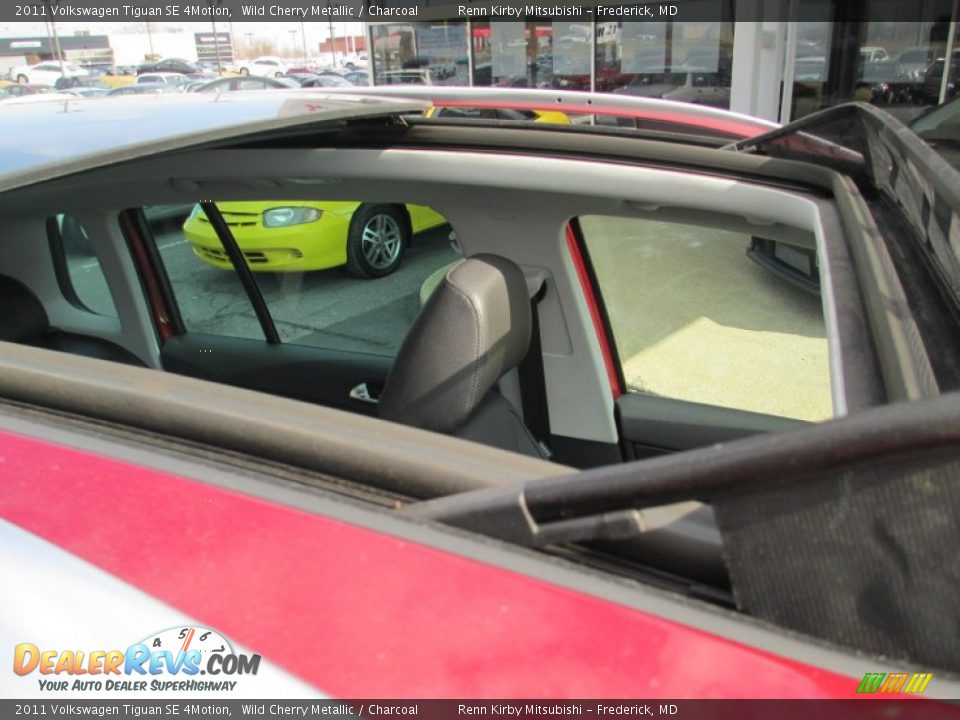 2011 Volkswagen Tiguan SE 4Motion Wild Cherry Metallic / Charcoal Photo #9
