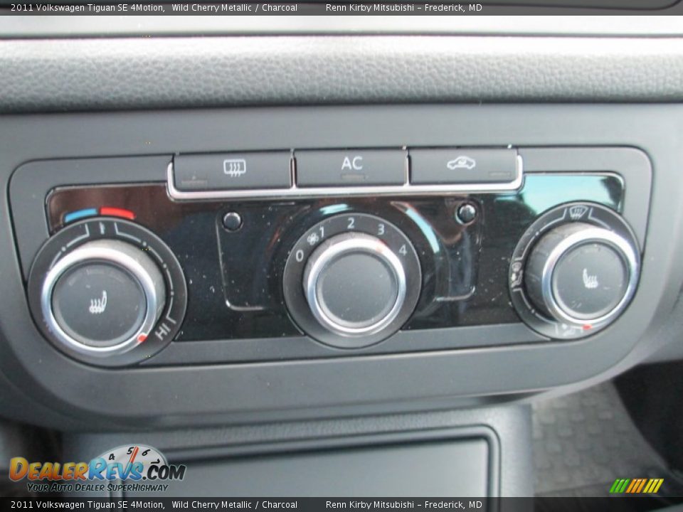 2011 Volkswagen Tiguan SE 4Motion Wild Cherry Metallic / Charcoal Photo #23