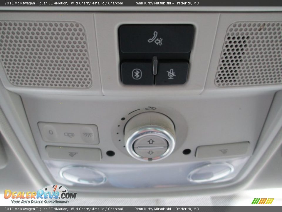 2011 Volkswagen Tiguan SE 4Motion Wild Cherry Metallic / Charcoal Photo #24