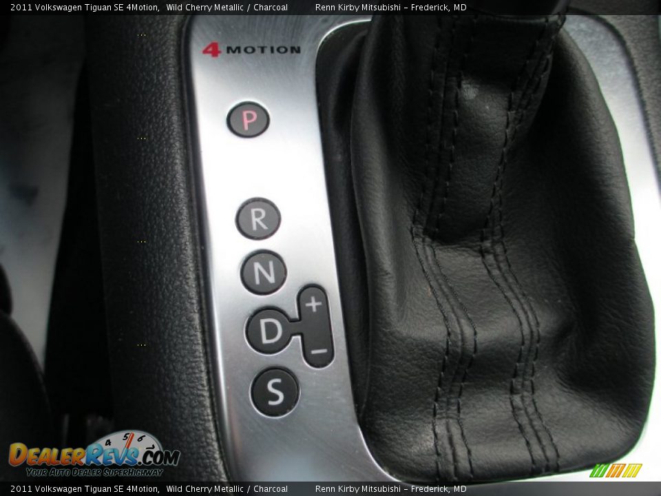 2011 Volkswagen Tiguan SE 4Motion Wild Cherry Metallic / Charcoal Photo #25