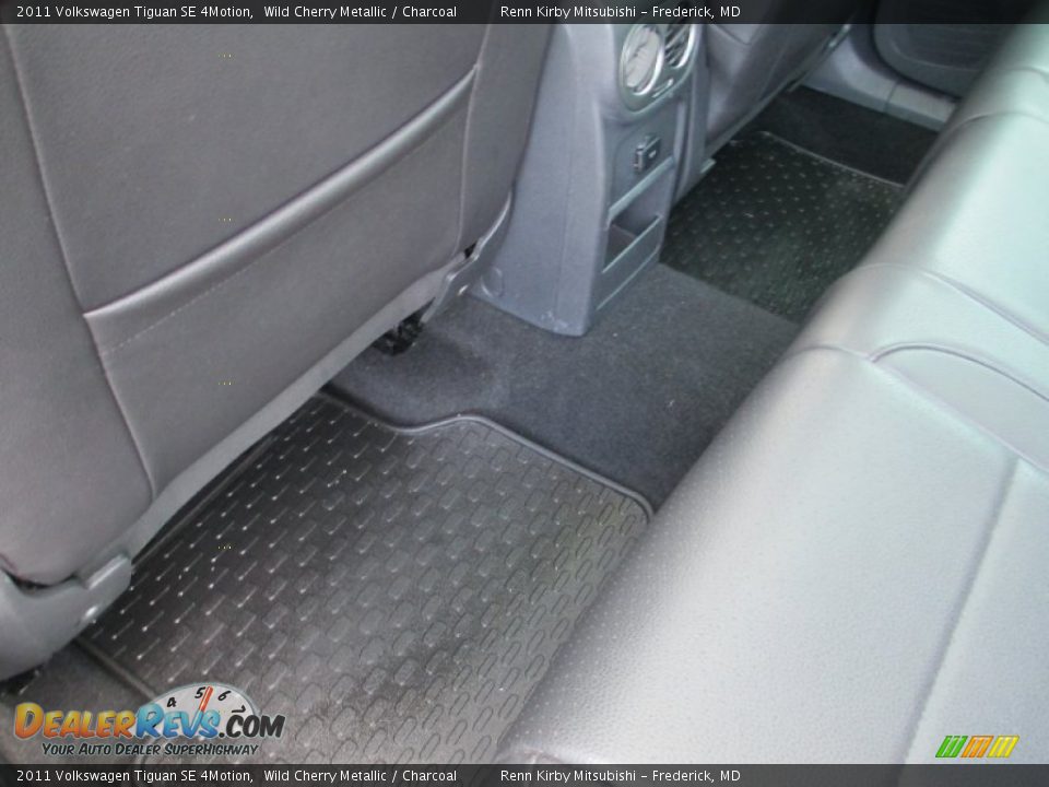 2011 Volkswagen Tiguan SE 4Motion Wild Cherry Metallic / Charcoal Photo #29