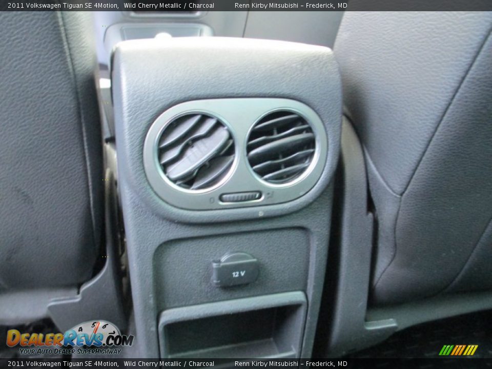 2011 Volkswagen Tiguan SE 4Motion Wild Cherry Metallic / Charcoal Photo #30