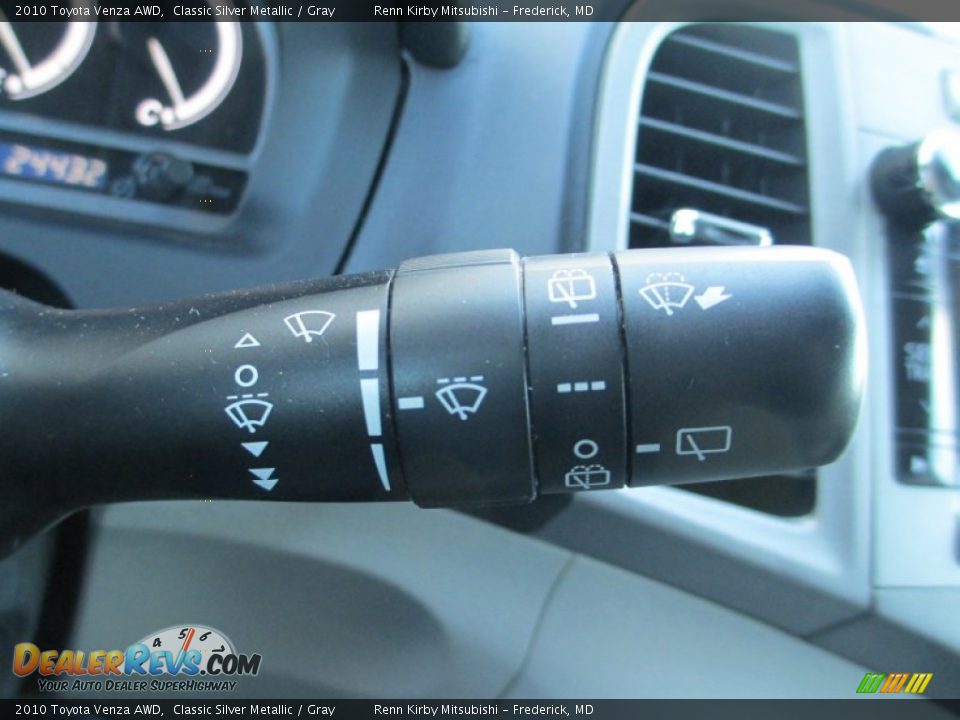 2010 Toyota Venza AWD Classic Silver Metallic / Gray Photo #16