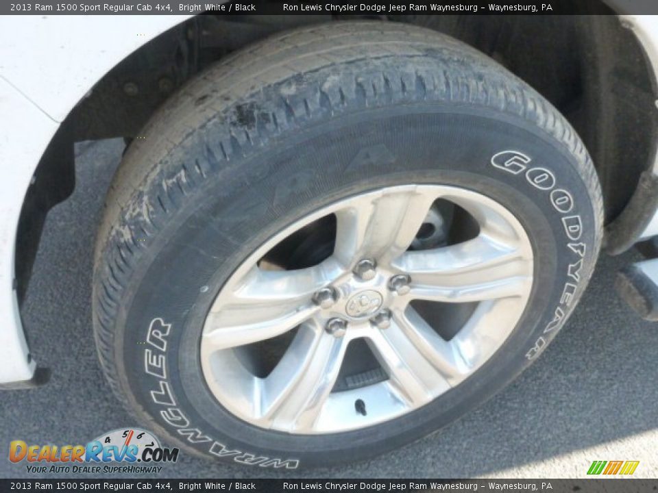 2013 Ram 1500 Sport Regular Cab 4x4 Bright White / Black Photo #10