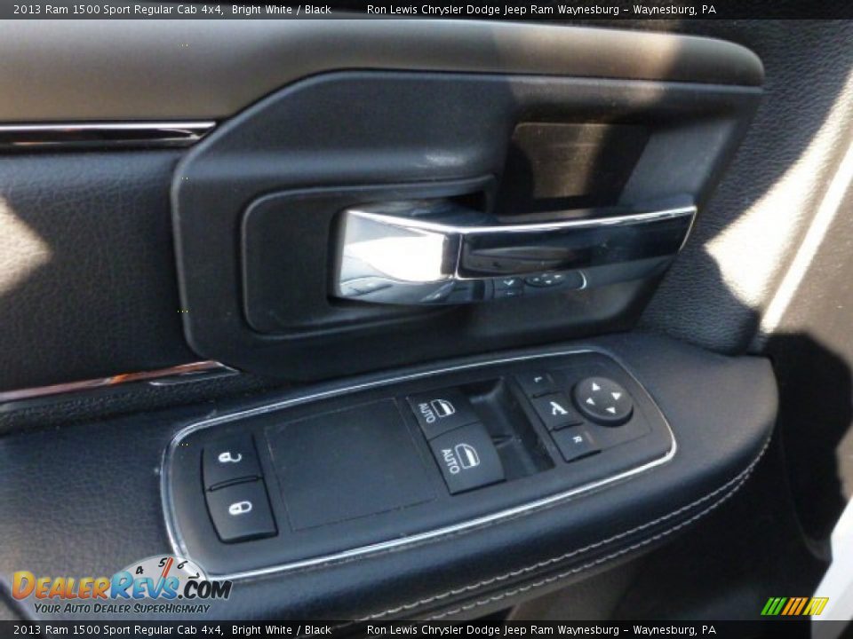 2013 Ram 1500 Sport Regular Cab 4x4 Bright White / Black Photo #12