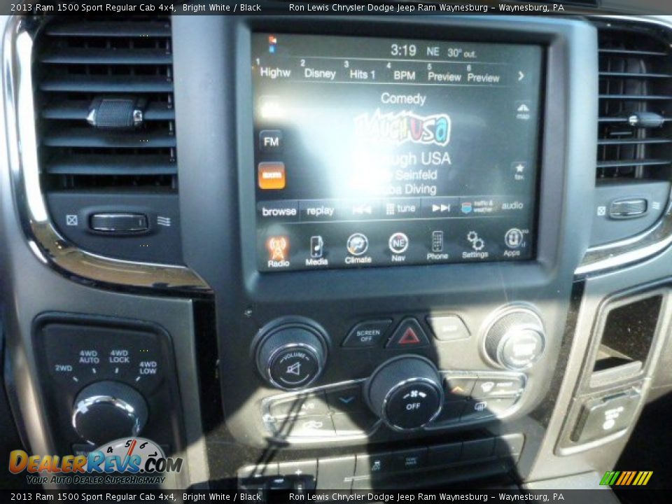 2013 Ram 1500 Sport Regular Cab 4x4 Bright White / Black Photo #18