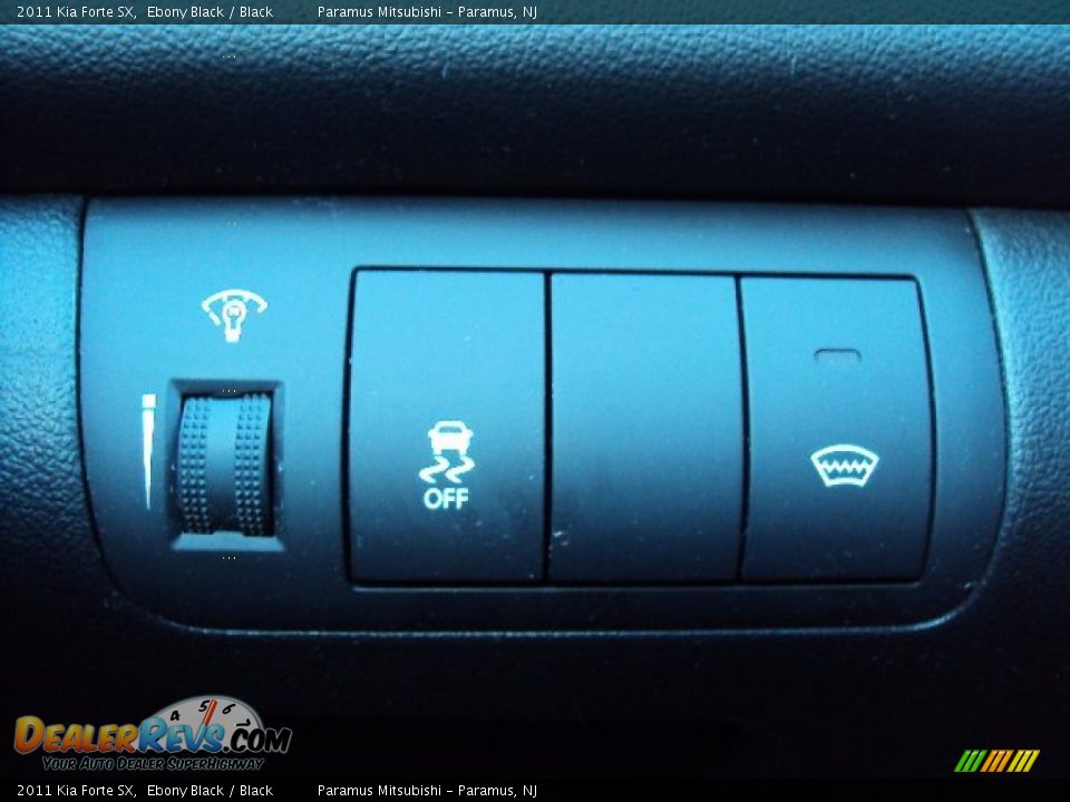 2011 Kia Forte SX Ebony Black / Black Photo #17