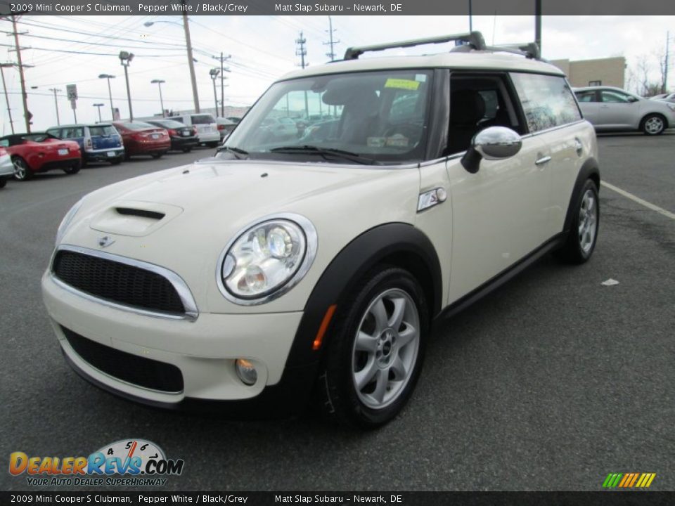 2009 Mini Cooper S Clubman Pepper White / Black/Grey Photo #2